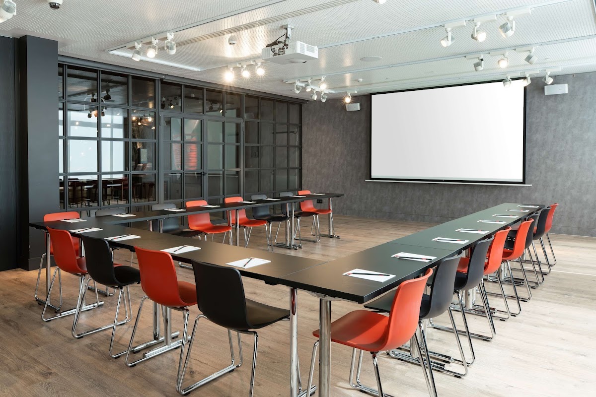 Radisson RED Brussels 3