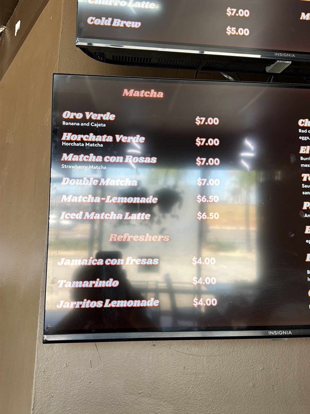 Luz y Sombra Cafe - Photo 5