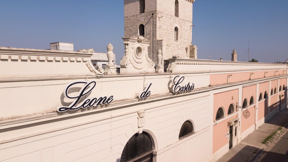 Leone De Castris
