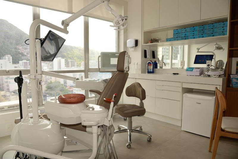 Dra. Flávia Leite - foto 4