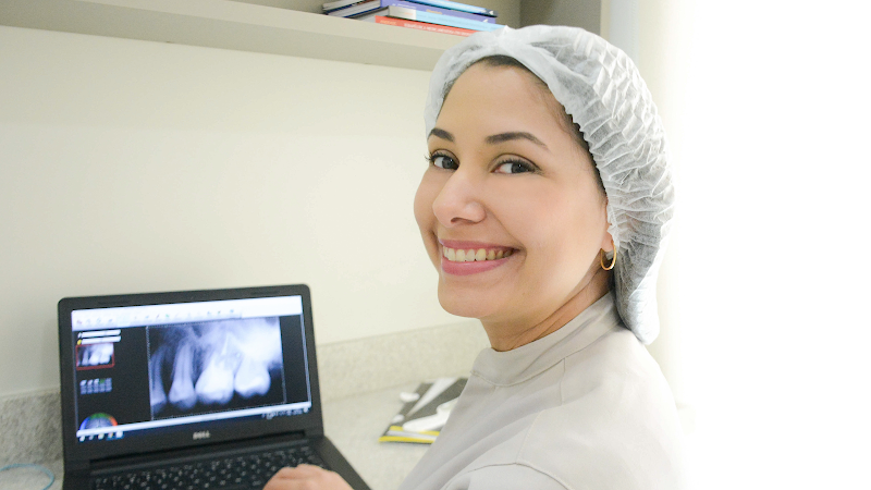 Fabíola Azevedo Odontologia Integrada - foto 1