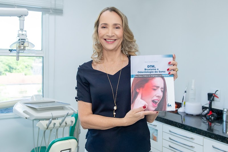 Dra. Andréa Fogaça Meneguette | Tratamento de Bruxismo | Dor na Atm - Campinas