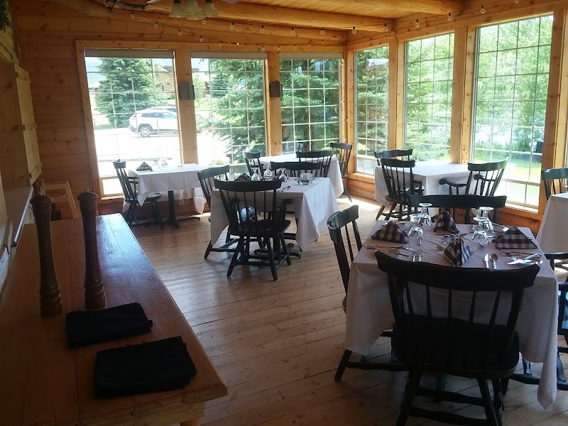 Hubbard's Yellowstone Lodge - Photo 2