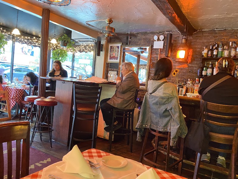 Mimi's Restaurant and Piano Bar photo 6