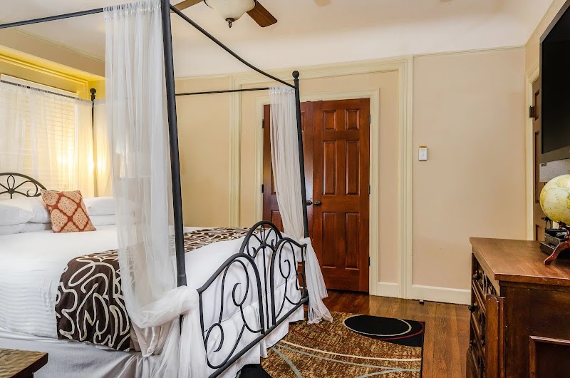 Quaint historic inn with a cozy B&B feel