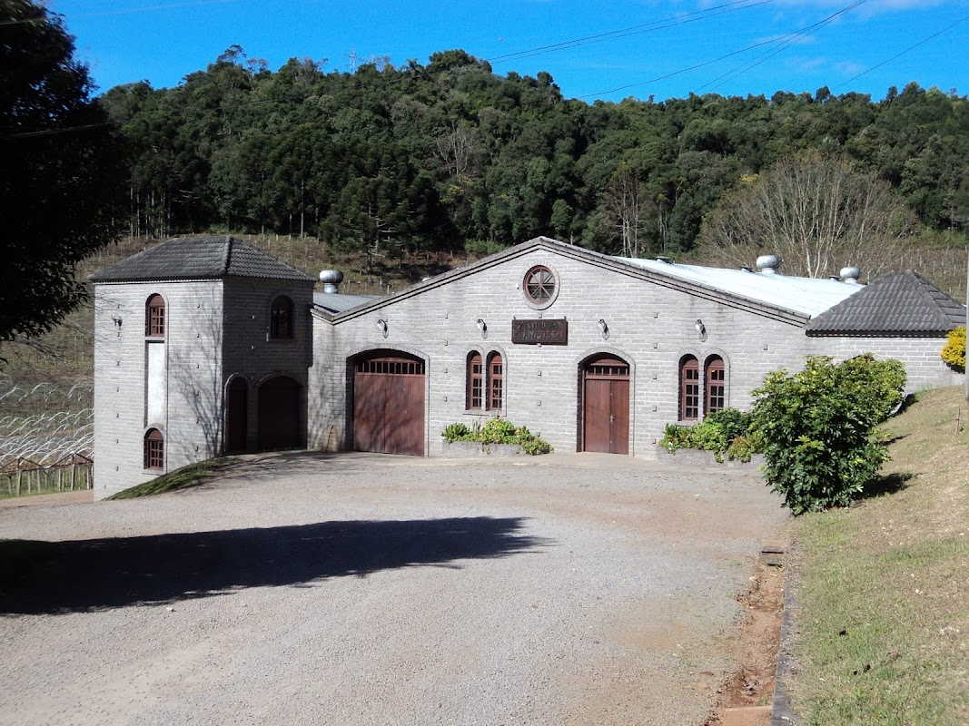 Zanrosso Winery - Wine Valley Farm
