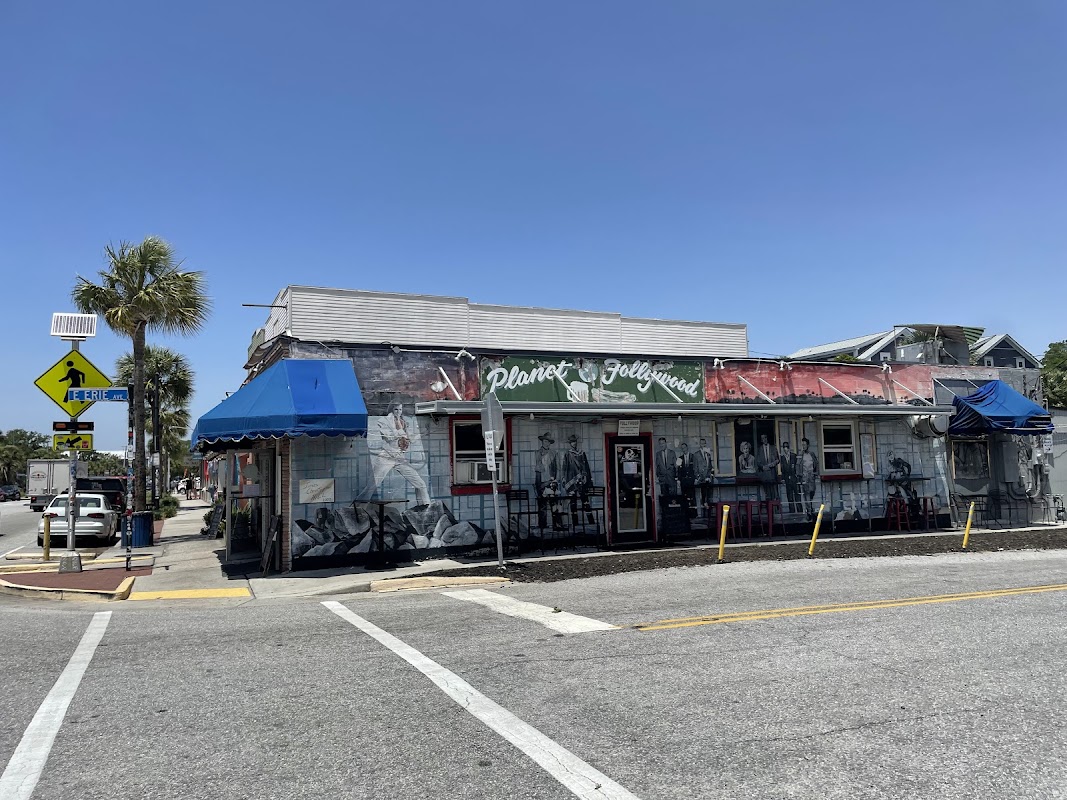 Planet Follywood photo 3