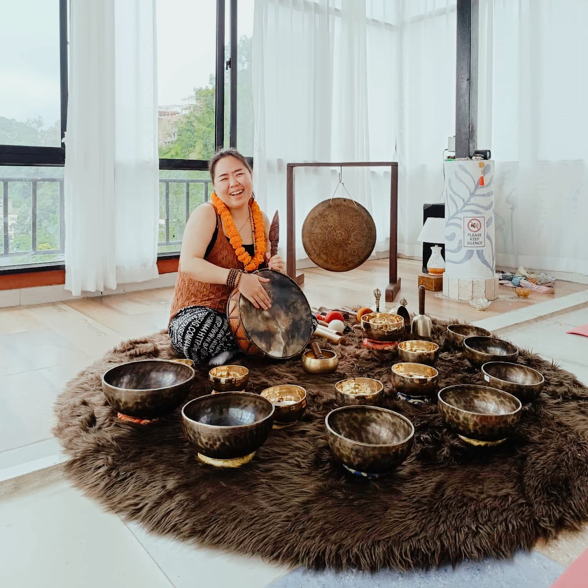 Acharya yoga and singing bowl — 4