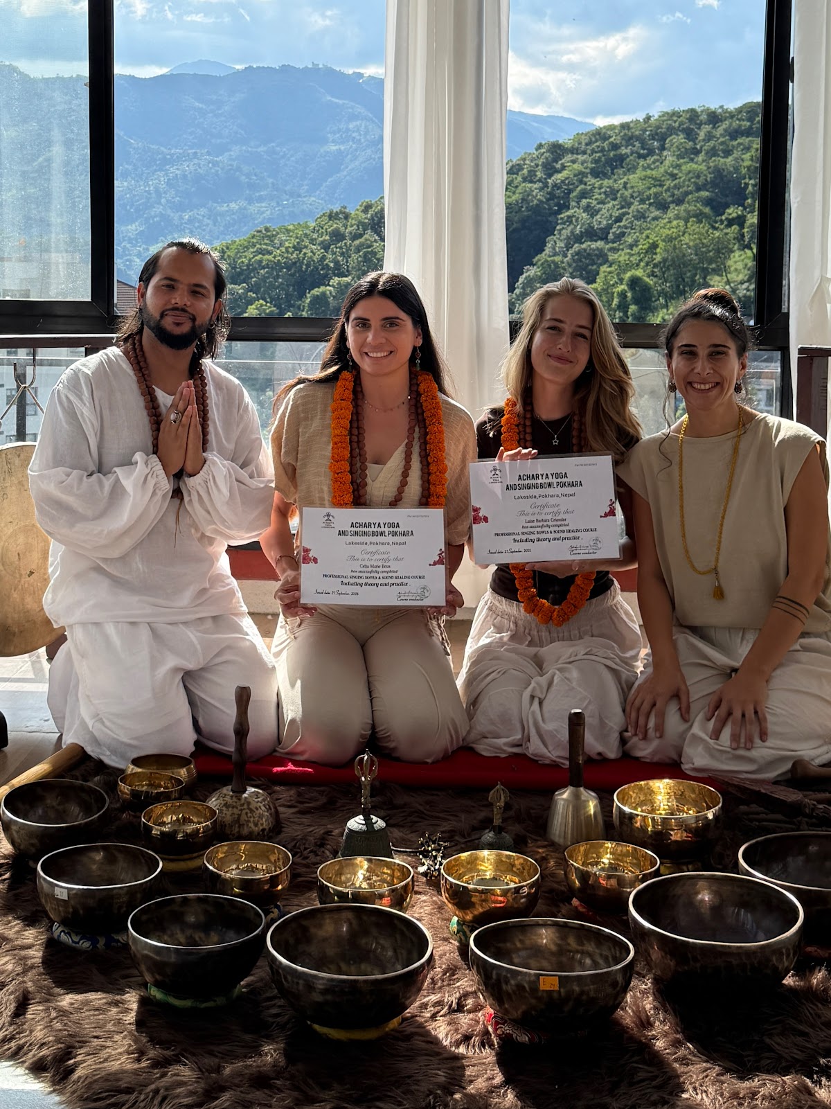 Acharya yoga and singing bowl