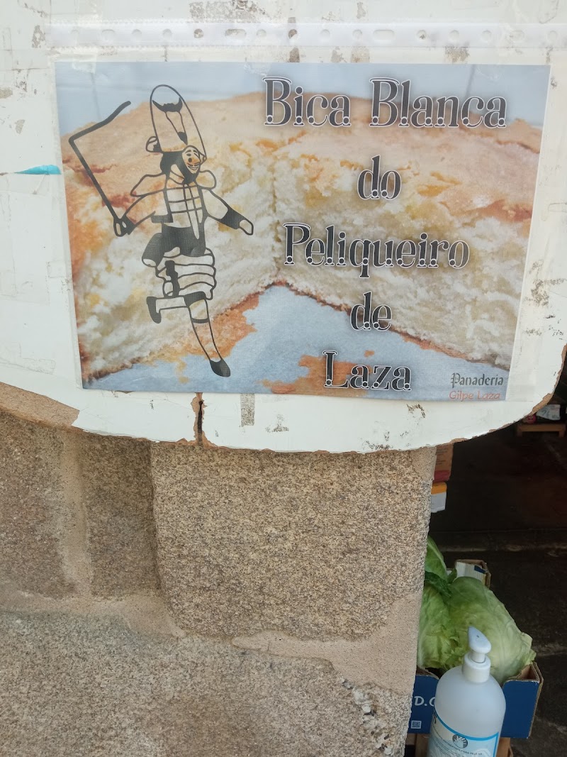 Fruteria Panaderia A'barreira photo 3