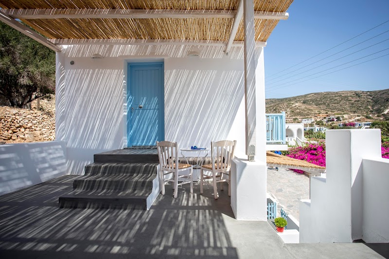Ammos Donoussa | Studios by the sea