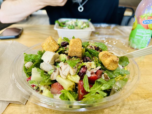 Photo of Giardino Gourmet Salads