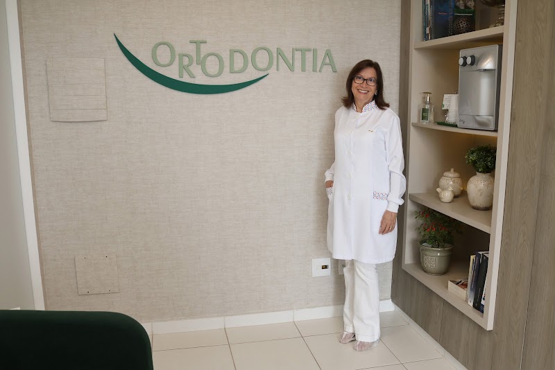 Clínica Odontológica com foco em Ortodontia- Invisalign Dra Mariângela Terra Nogueira e Dra Isabela Nogueira Milesi - foto 4