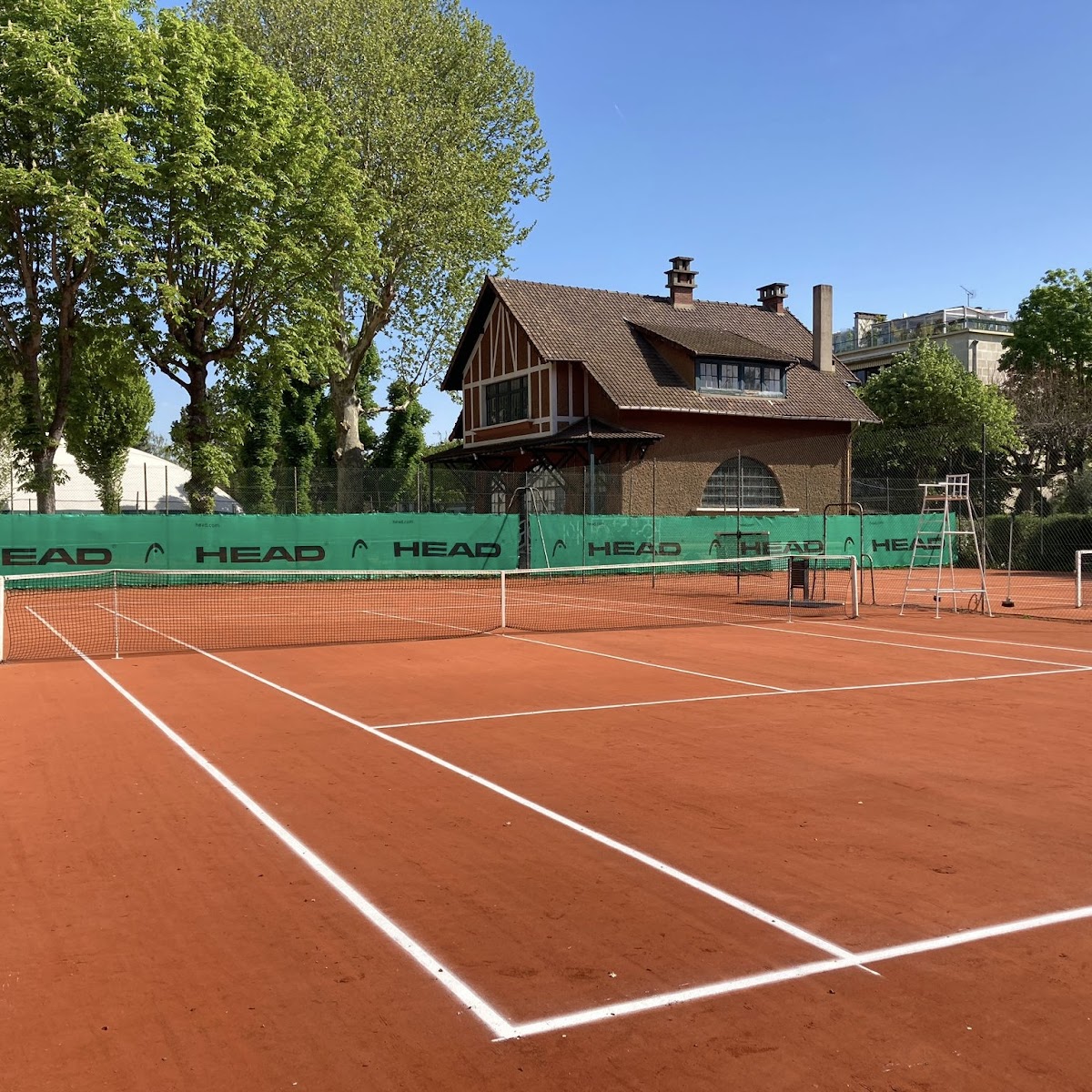 Le Country Sports Club, vue extérieure