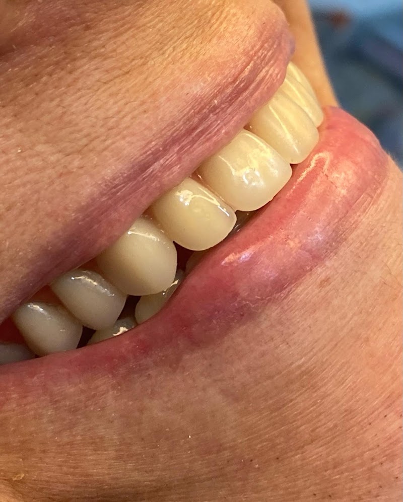 M&C IMPLANTES clínica odontológica - foto 3