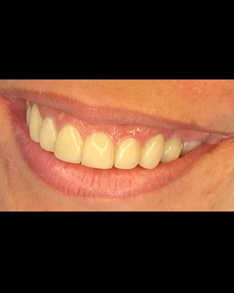 M&C IMPLANTES clínica odontológica