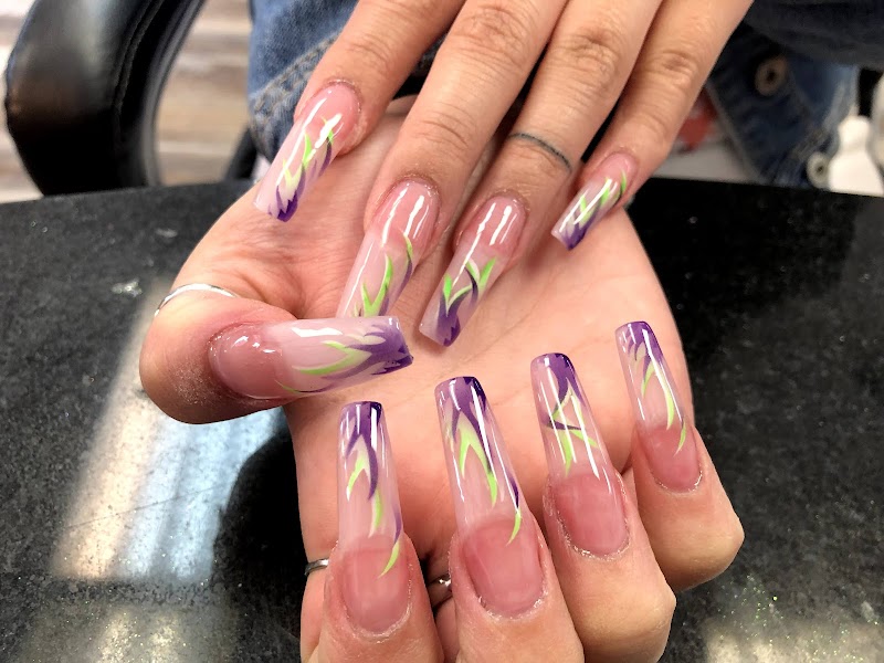 Modern Nails & Salon