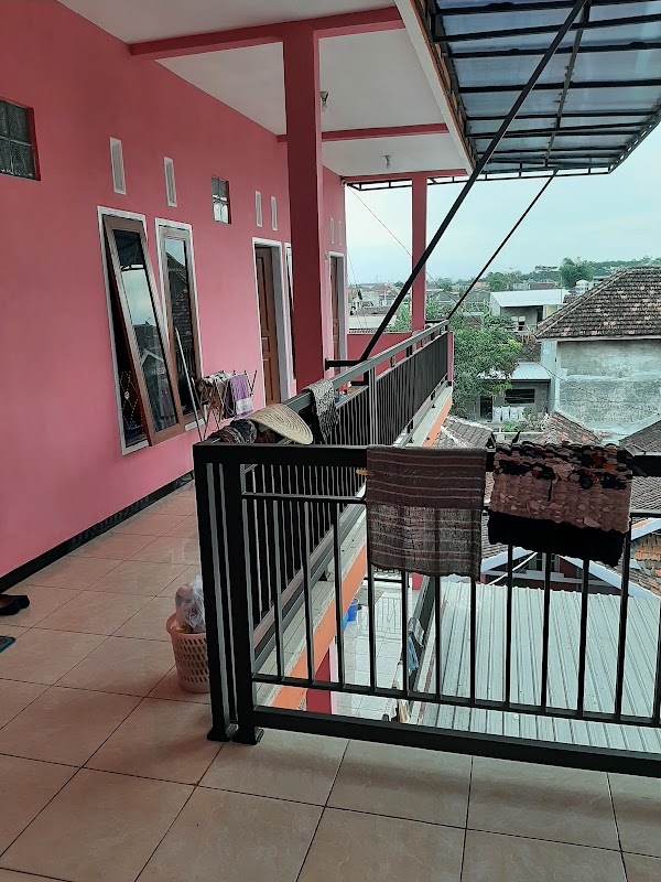 Kost Putri Naimas