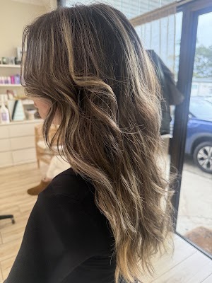 H.ARTsozo salon photo 3