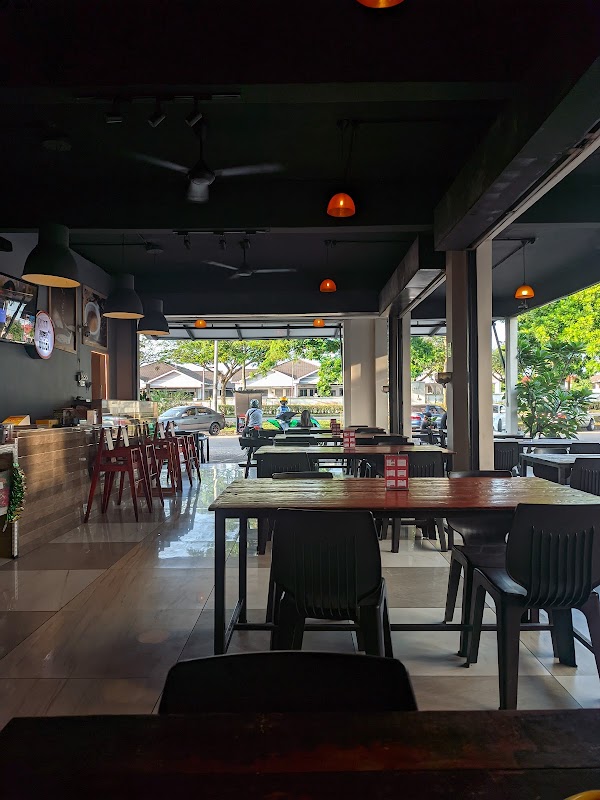 Wagon Cafe - Photo 1