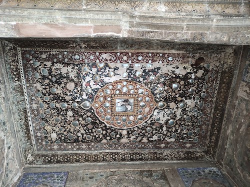 Sheesh Mahal