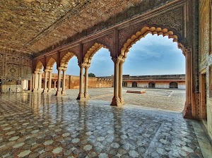 Sheesh Mahal