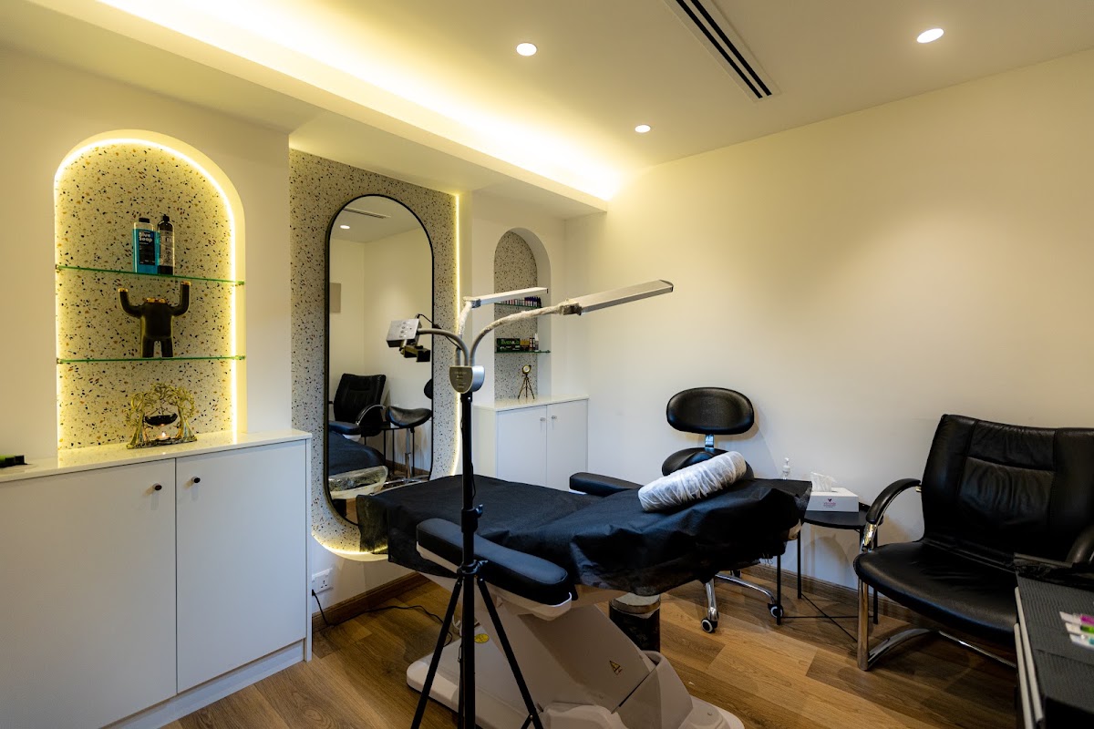Vivandi Trichology Center - Hair Loss & Hair Fall Treatment in Dubai | Non-Surgical Hair Replacement & SMP 2