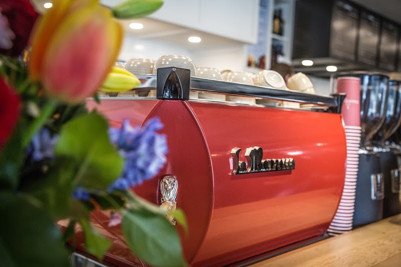 Good Earth Coffeehouse - Banff photo 3