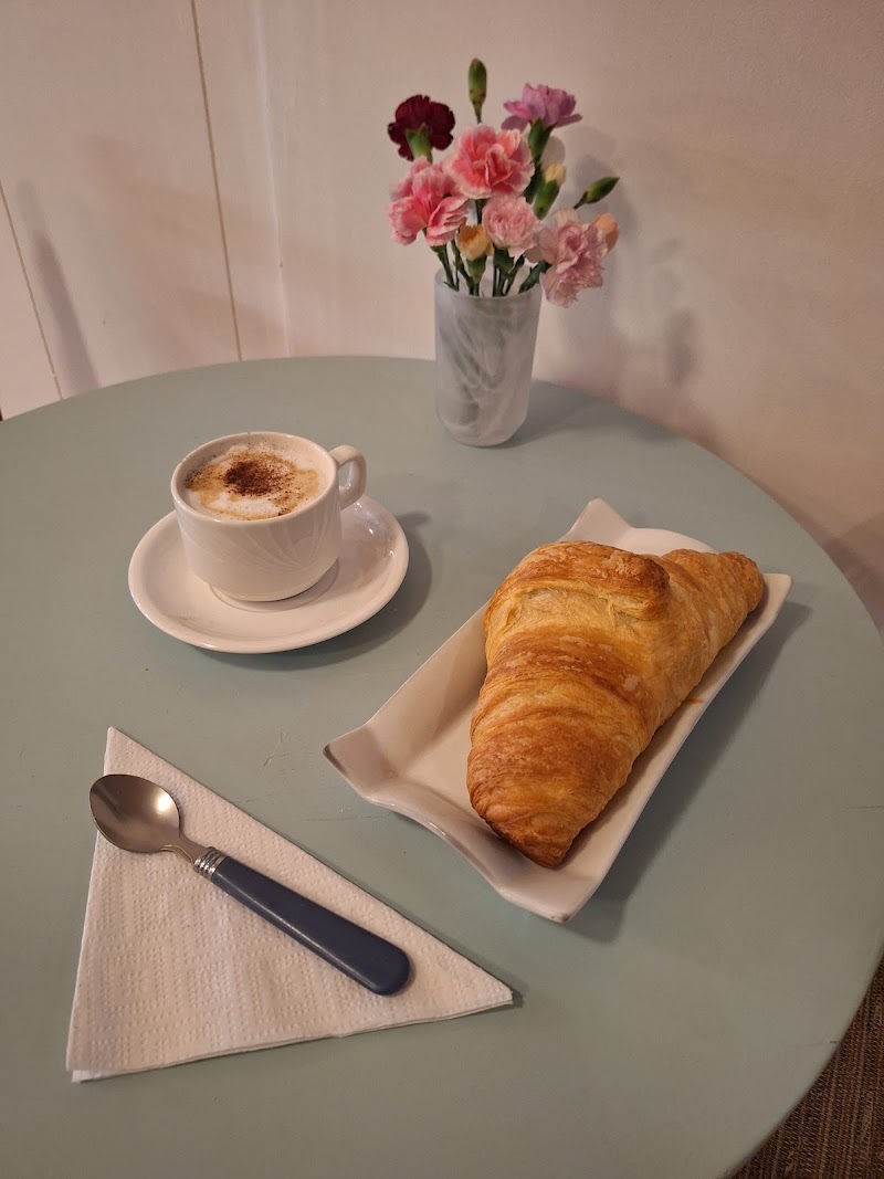 Sails Cafe photo 2