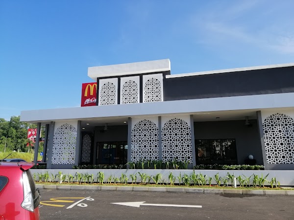 KFC Aman Jaya DT - Photo 1