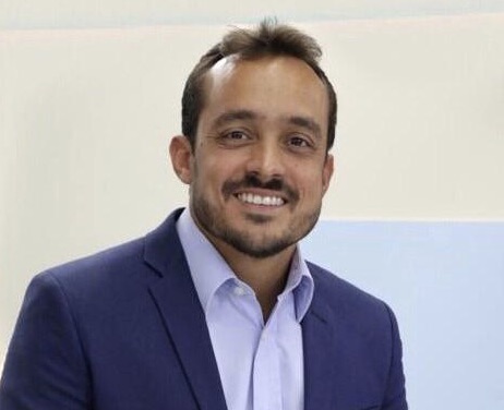 Dr. Vinícius Corrêa