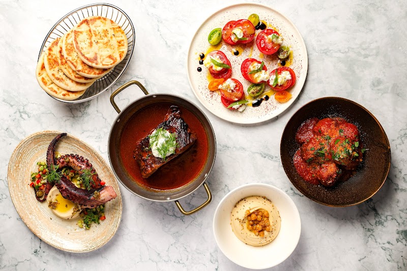 Lyra Greek Restaurant