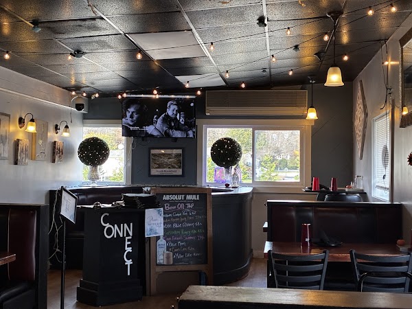 Connect Restaurant & Lounge North Brookfield