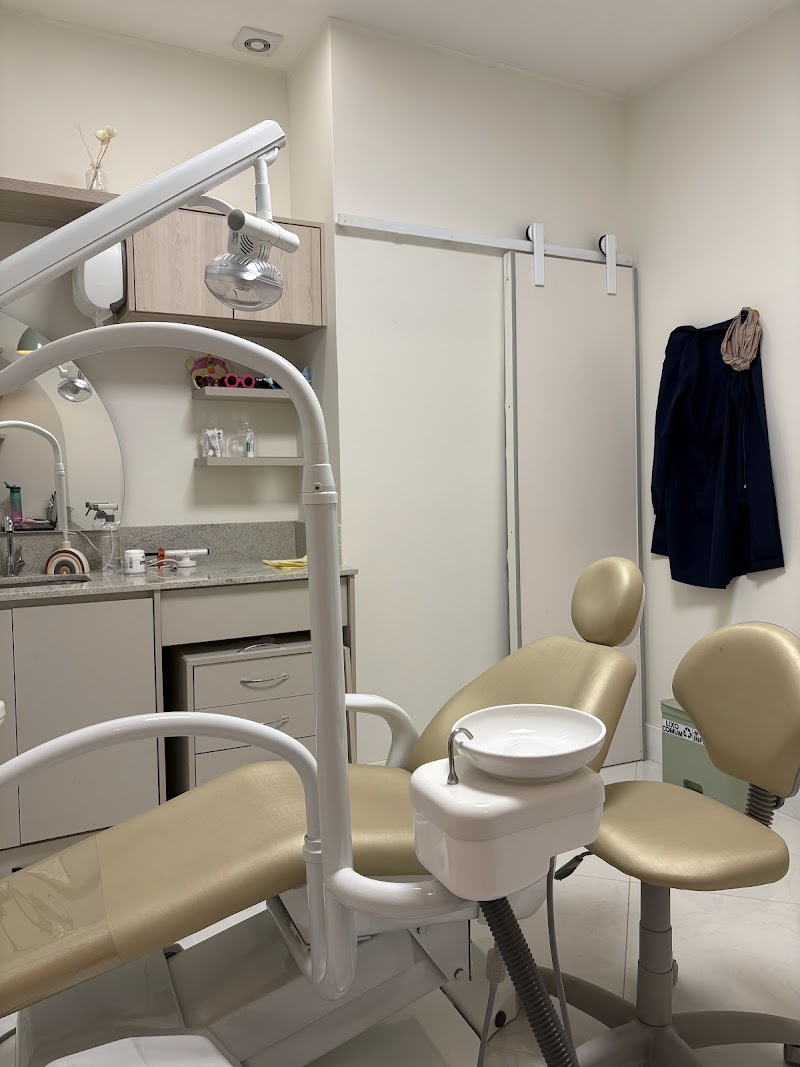 Dra. Natália Poliseli