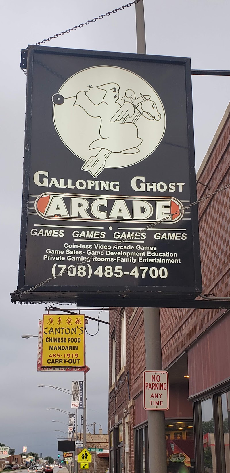 Galloping Ghost Arcade photo 3