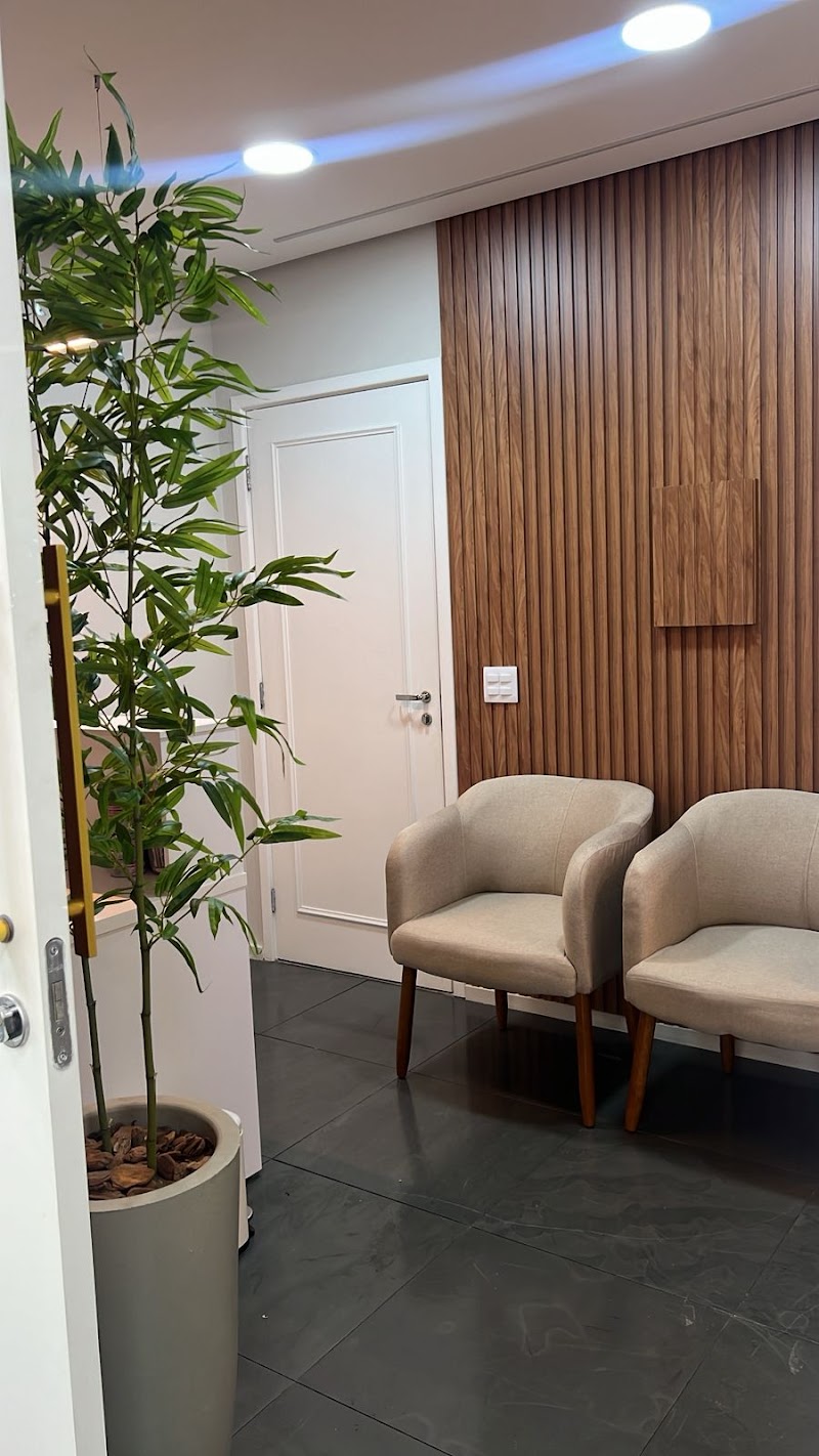 Dra. Nayara Andrade l Endodontista l Tratamento de canal em Campinas - foto 3