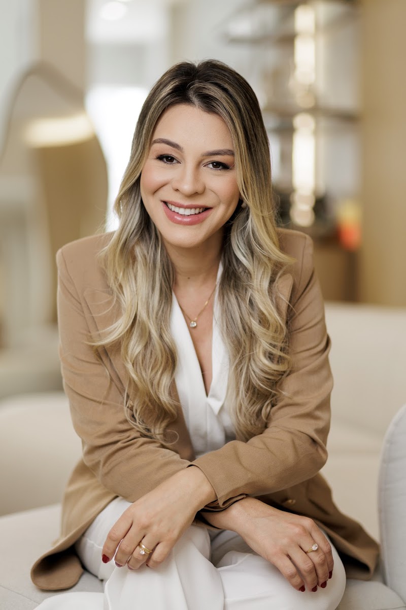 Dra. Nayara Andrade l Endodontista l Tratamento de canal em Campinas