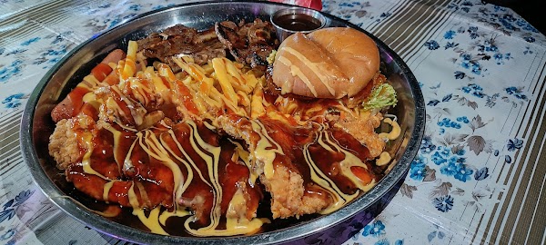 Danial Burger & Western - Photo 1