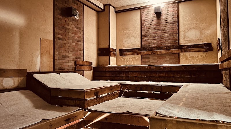 カプセル＆サウナ ロスコ 2