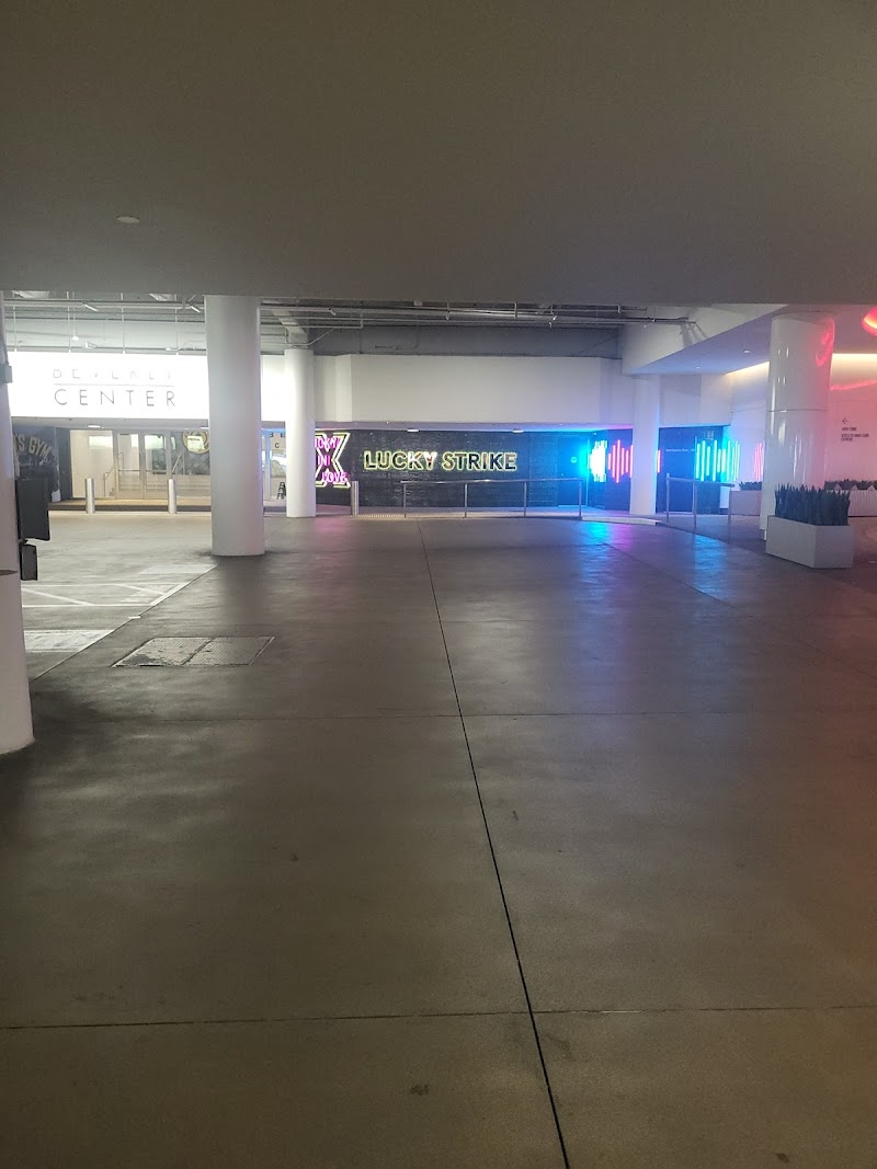 Lucky Strike Beverly Hills photo 8