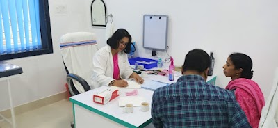 Dr Swati Lal Gynaecologist Obstetrician - Image 2