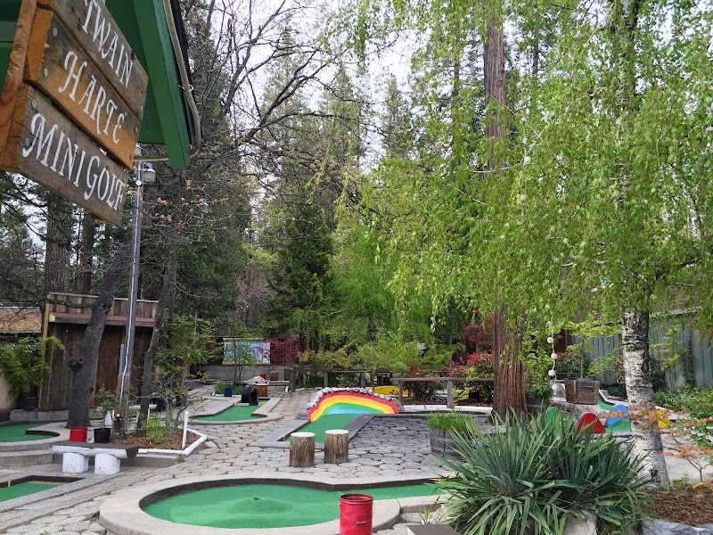 Twain Harte Miniature Golf banner