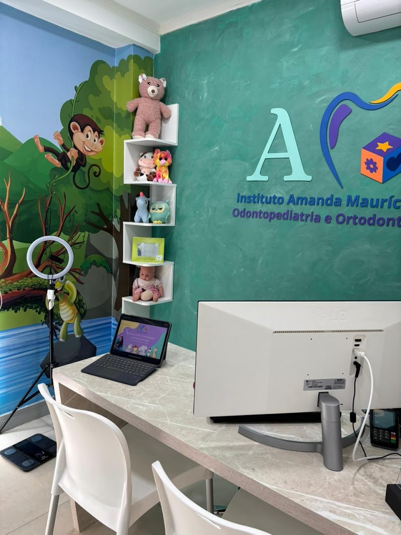 Drª. Amanda Mauricio - Odontopediatria e Ortodontia - foto 2