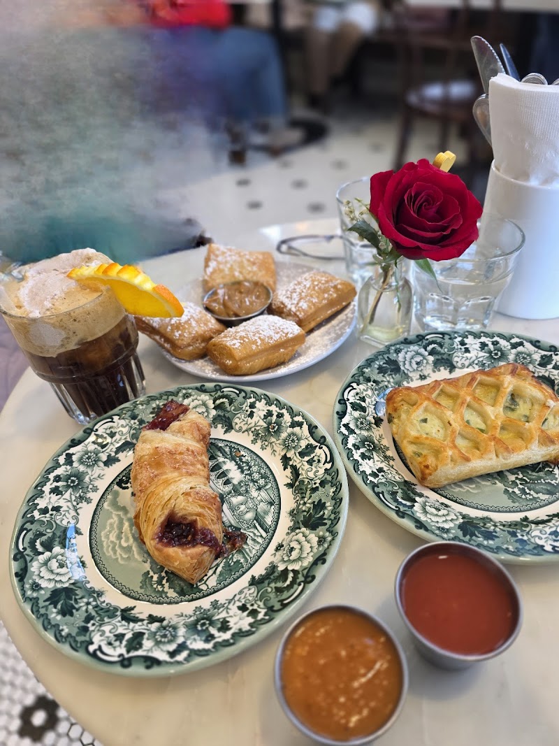 Lola’s Cafe & Kitchen photo 3