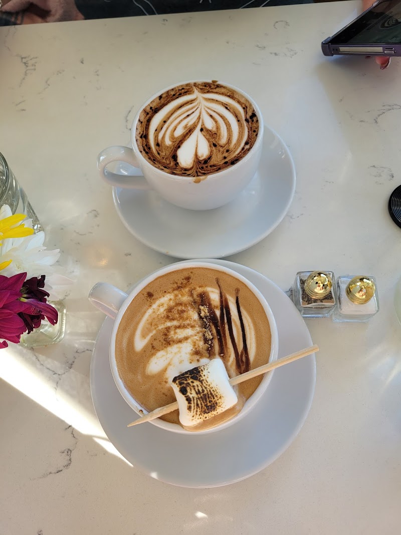 Lola’s Cafe & Kitchen photo 3