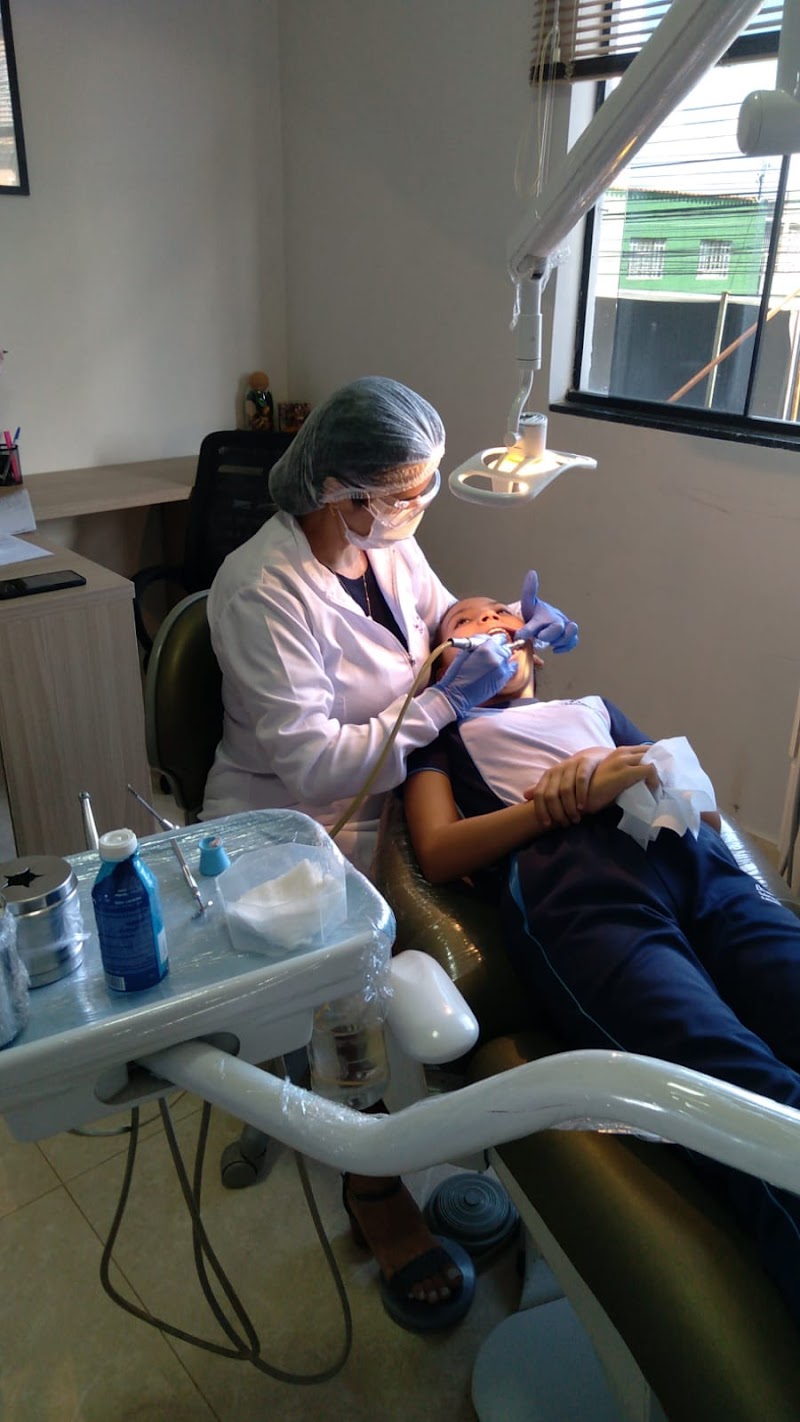 Dra. Andréa Viana Cavalcanti / dentista asa norte / odontologia asa norte - foto 3