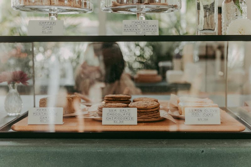 Navi Coffee & Flowers photo 1