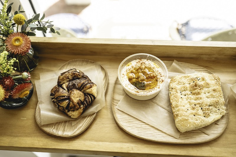 Navi Coffee & Flowers photo 2