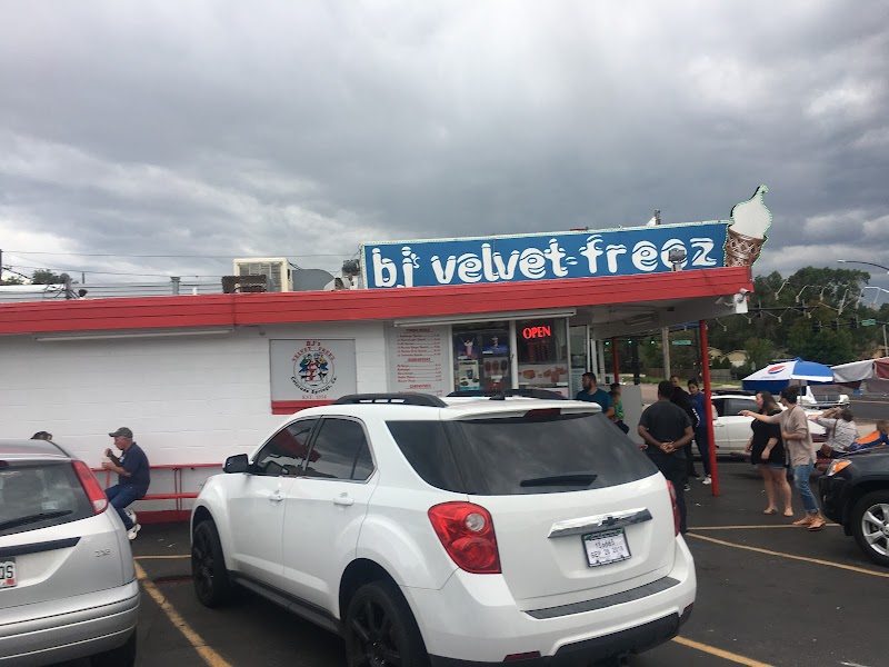 Thin crispy New York-style pizza slice at Leon Gessi on Palmer Park Boulevard Colorado Springs