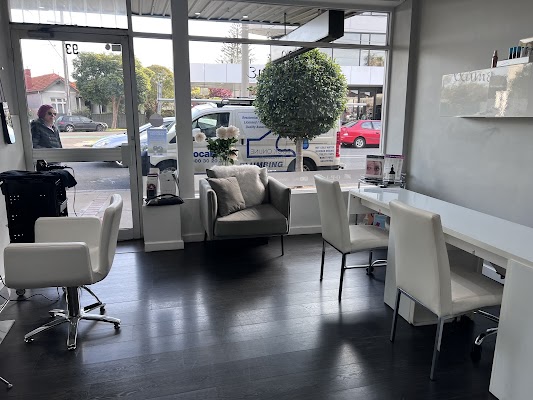 Llúme Skin Hair Body photo 3